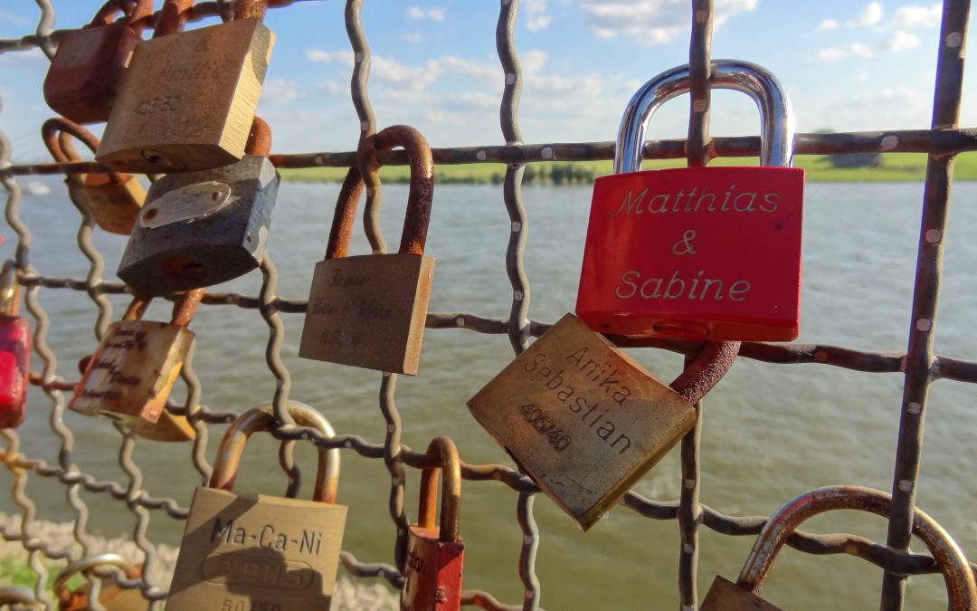 Hire a Hacker to Catch a Cheating Spouse